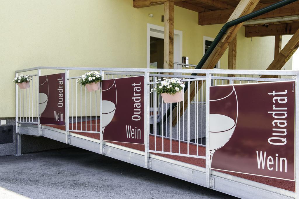 Hotel Garni Weinquadrat Вайсенкирхен-ин-дер-Вахау Экстерьер фото