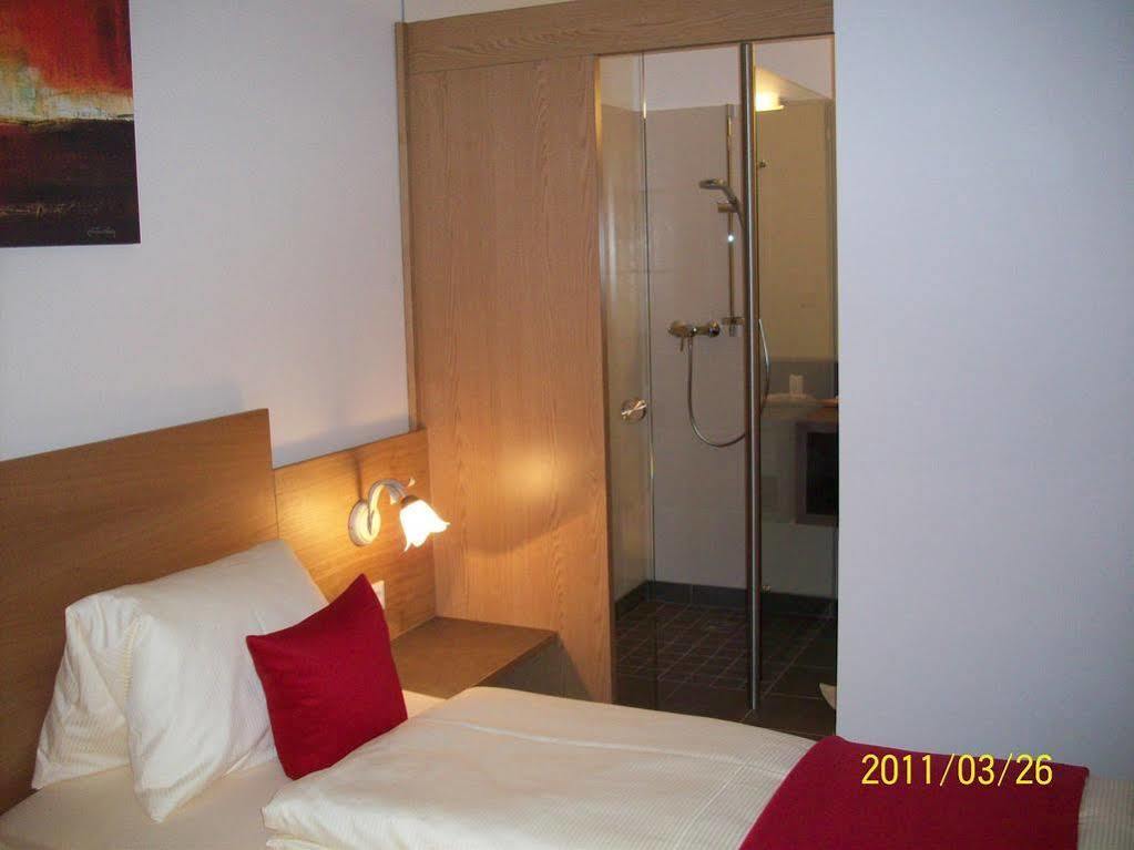 Hotel Garni Weinquadrat Вайсенкирхен-ин-дер-Вахау Экстерьер фото