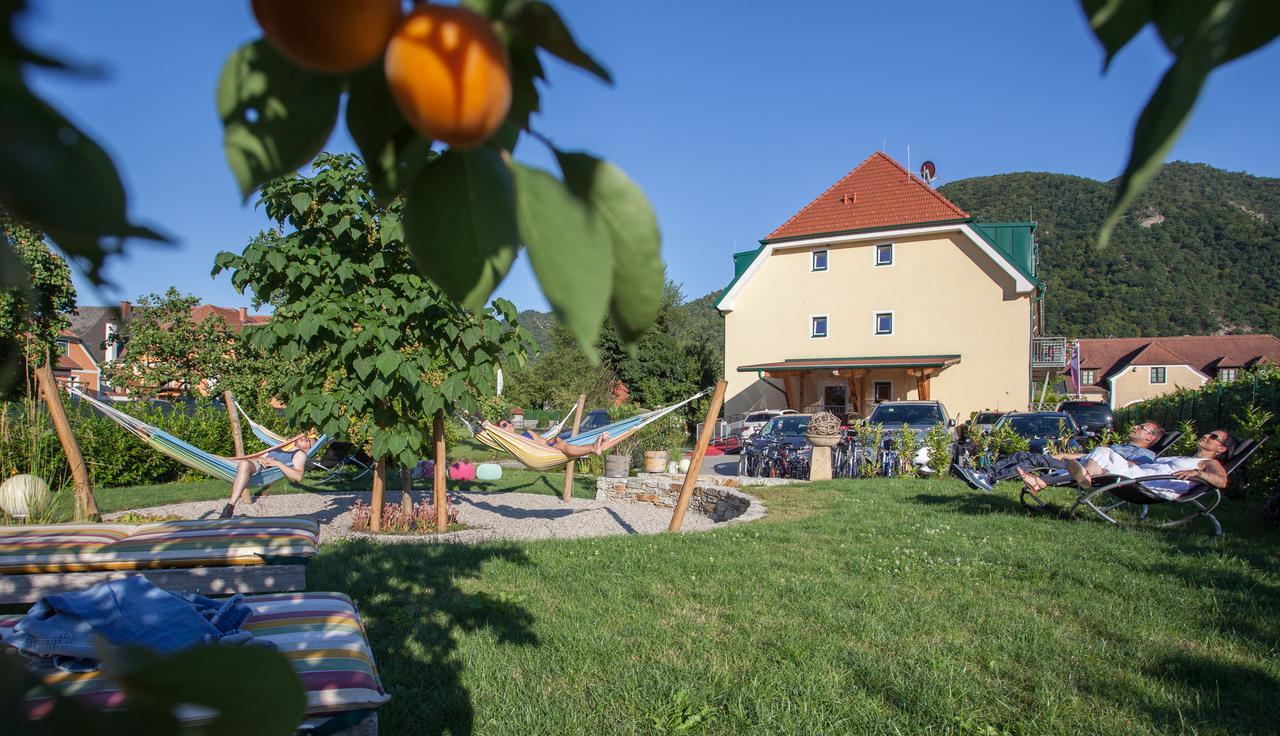Hotel Garni Weinquadrat Вайсенкирхен-ин-дер-Вахау Экстерьер фото